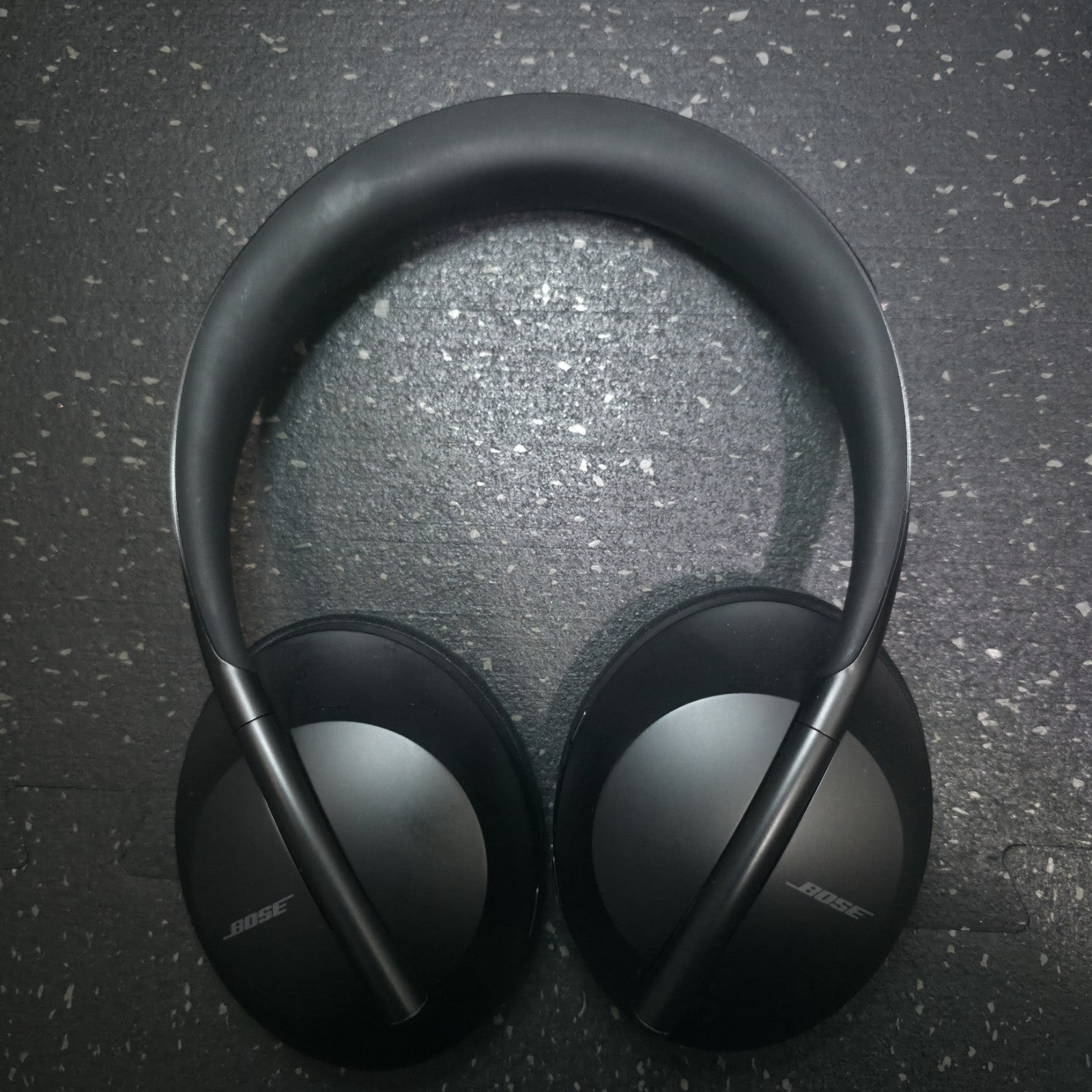 Bose NC 700 Over-Ear Noise Cancelling Wireless Bluetooth Headphones Black